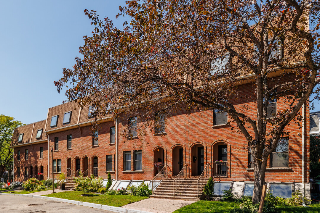 787 Guy Rue in Montréal, QC - Building Photo