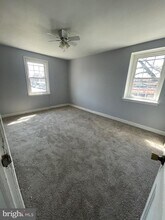 7328 Sherwood Rd in Philadelphia, PA - Building Photo - Building Photo