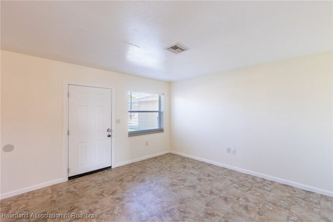 1314 Denise Ave in Sebring, FL - Foto de edificio - Building Photo