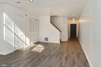 43 Bank Spring Ct in Owings Mills, MD - Building Photo - Building Photo