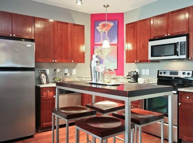2400 Parkland Dr NE, Unit 60-65 in Atlanta, GA - Building Photo - Building Photo