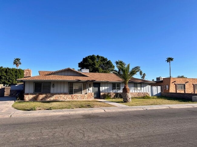 property at 1410 E Palo Verde St