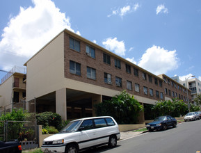 Muana Ike in Honolulu, HI - Building Photo - Building Photo