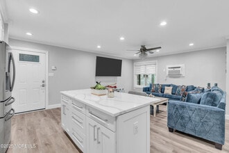 67 Overlook Way in Englishtown, NJ - Building Photo - Building Photo