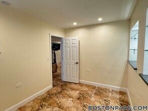 25 St Marys Ct in Brookline, MA - Building Photo - Building Photo