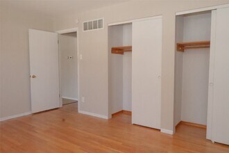 835 Cole Blvd in St. Charles, MO - Building Photo - Building Photo