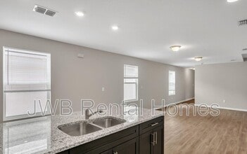8311 Dandy Ave in Jacksonville, FL - Building Photo - Building Photo