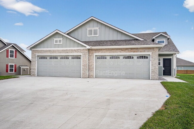 2517 Arlene Pl in Lawrence, KS - Building Photo - Building Photo