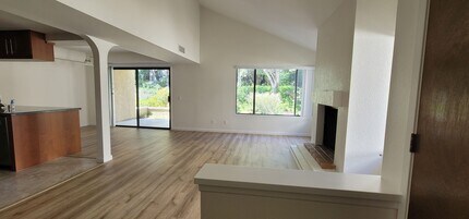 10360 Ridgewater Ln in San Diego, CA - Building Photo - Building Photo