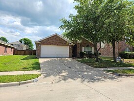 3227 Yeltes in Grand Prairie, TX - Building Photo