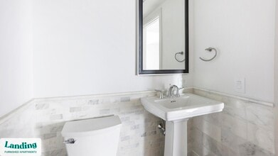 777 Preston St, Unit 11E in Houston, TX - Foto de edificio - Building Photo