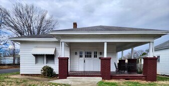 1628 S Main St in Salisbury, NC - Building Photo