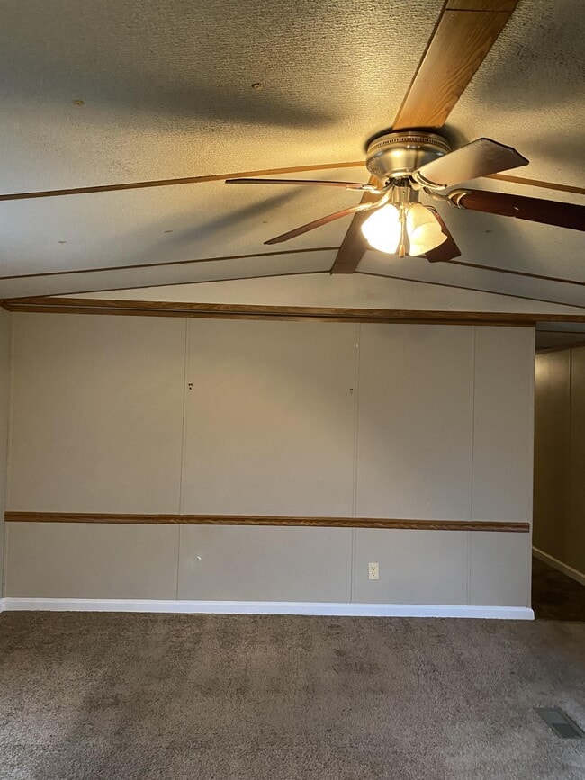 203 Zackary St in Oak Grove, KY - Building Photo - Building Photo