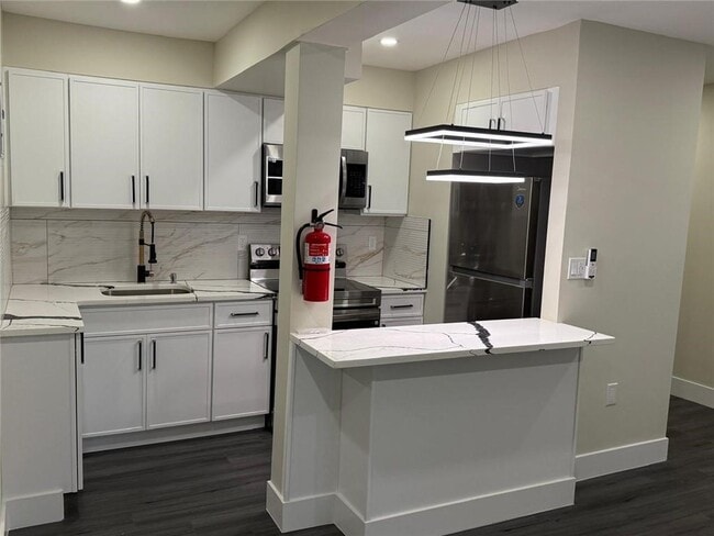 19-49-49 80th St in Queens, NY - Building Photo - Building Photo