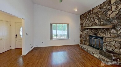 5 Sudbury Ct in East Brunswick, NJ - Building Photo - Building Photo