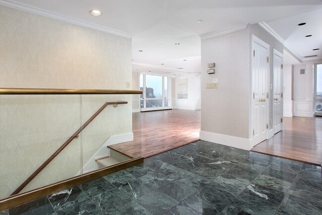 2 Commonwealth Ave in Boston, MA - Building Photo - Building Photo