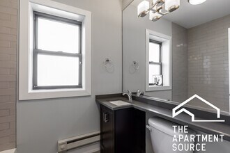 709 W Brompton Ave, Unit 39 in Chicago, IL - Building Photo - Building Photo