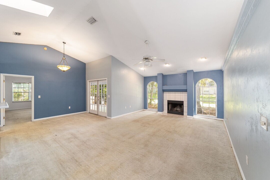 4105 NW 35th St in Gainesville, FL - Building Photo