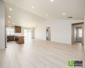 9522 E Michielli Ln in Spokane Valley, WA - Building Photo - Building Photo