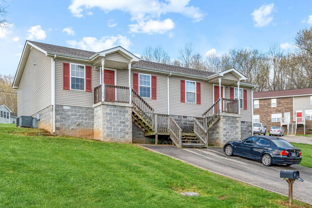 936 Kingsbury Dr in Clarksville, TN - Building Photo