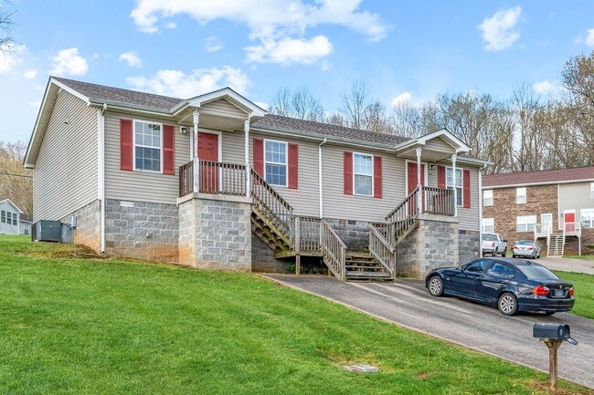property at 936 Kingsbury Dr