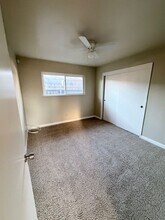 5212 Thyme Ln in Bakersfield, CA - Building Photo - Building Photo