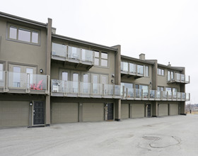 3315 Rideau Pl SW in Calgary, AB - Building Photo - Building Photo