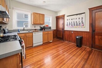 822 Centre St, Unit 3 in Boston, MA - Building Photo - Building Photo