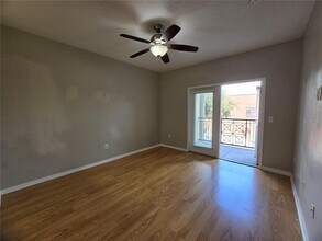 1910 E Palm Ave, Unit 11210 in Tampa, FL - Foto de edificio - Building Photo