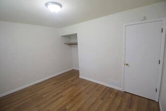 904 N Duchesne Dr in St. Charles, MO - Building Photo - Building Photo