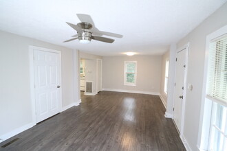 2511 Larry St SW in Huntsville, AL - Building Photo - Building Photo