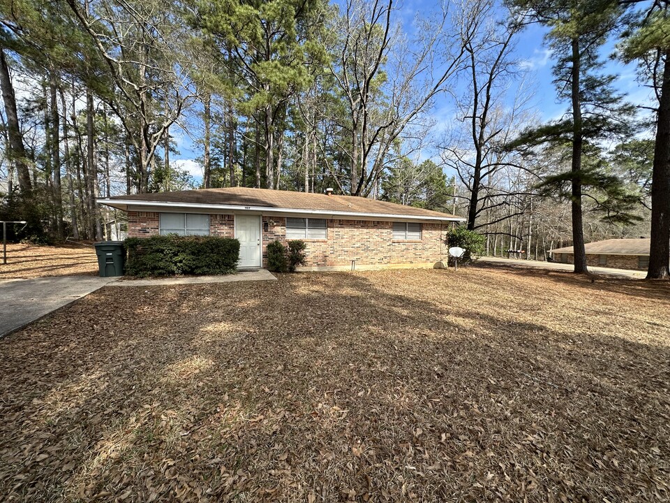 1107 Pinehaven Cir in Ruston, LA - Building Photo