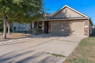 244 Chickadee Ln in Leander, TX - Building Photo - Building Photo