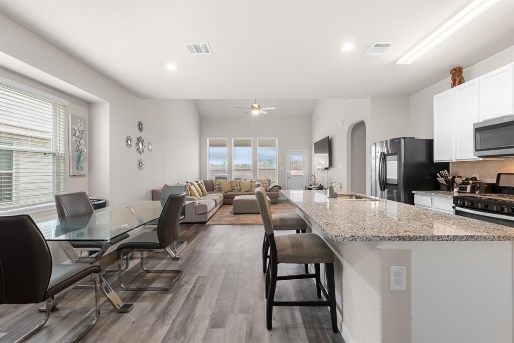 23631 Rainbow Eucalyptus Dr in Spring, TX - Building Photo