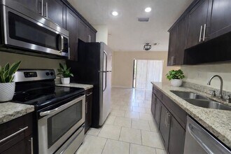 3591 NW 78th Ln in Coral Springs, FL - Building Photo - Building Photo