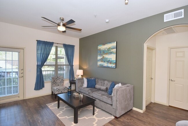 3603 Chenevert St in Houston, TX - Building Photo - Building Photo