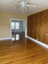 2317 E 70th St in Chicago, IL - Building Photo - Building Photo