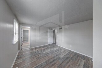 8104 E 34th St in Indianapolis, IN - Building Photo - Building Photo