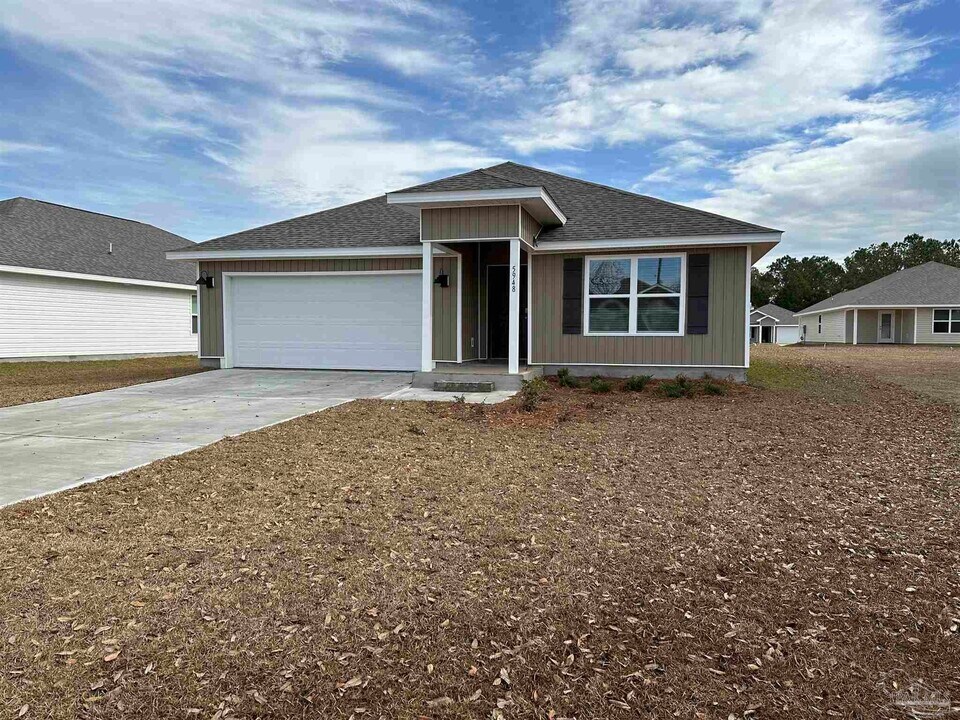 5948 Laurel Oak Dr in Pensacola, FL - Building Photo