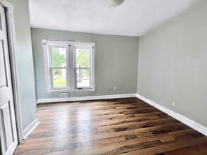 484 Crawford Ave in Windsor, ON - Building Photo - Building Photo