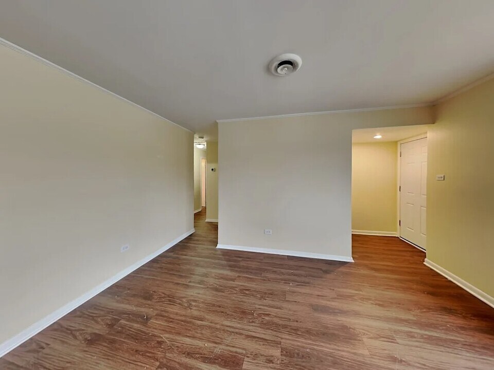 112 Nashua St in Park Forest, IL - Building Photo