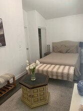7024 Wilbur Ave in Reseda, CA - Building Photo - Building Photo