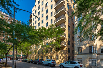 Dicker Residence Hall, Brooklyn Law School in Brooklyn, NY - Building Photo - Building Photo