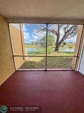 2341 NW 33rd St in Oakland Park, FL - Foto de edificio - Building Photo