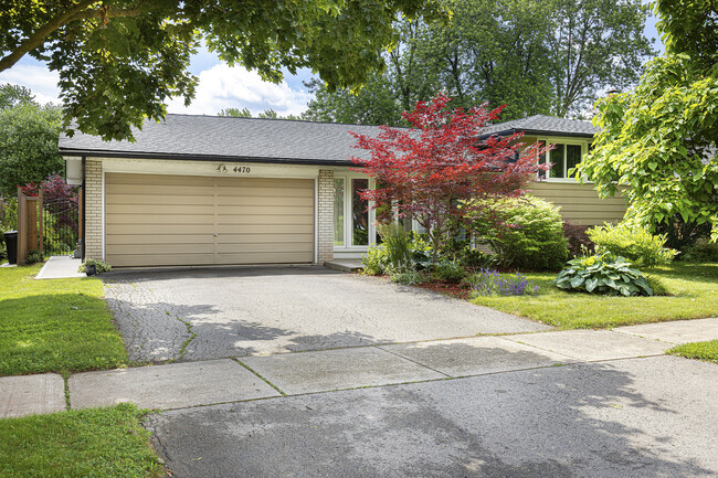 property at 4470 Cosburn Crescent