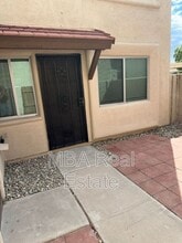 8037 E Glenrosa Ave in Scottsdale, AZ - Building Photo - Building Photo