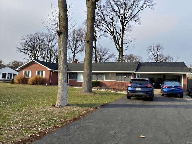 property at 826 Orlando Dr