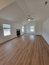 543 N Cresswell Dr in Fayetteville, AR - Building Photo - Building Photo