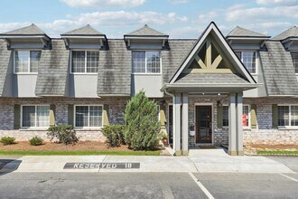 104 Rondak Cir in Smyrna, GA - Building Photo - Building Photo