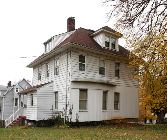 2507 Talbot Rd in Baltimore, MD - Foto de edificio - Building Photo